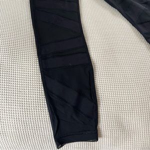 Lululemon high times mesh zig zag leggings